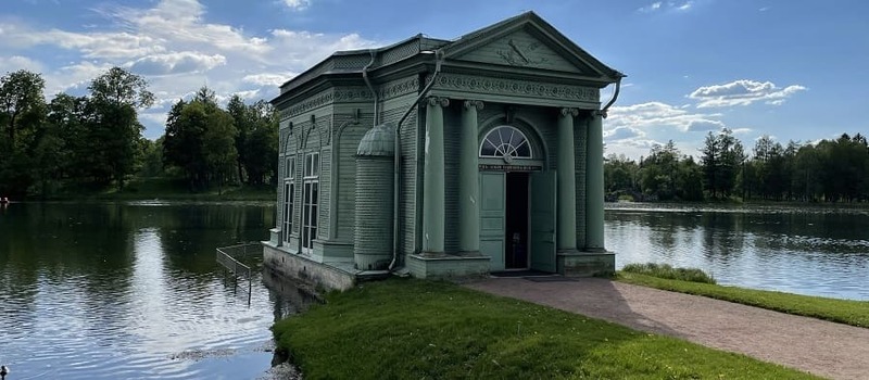 Выходные в Гатчине: дворцы, парки, музыка и сыр